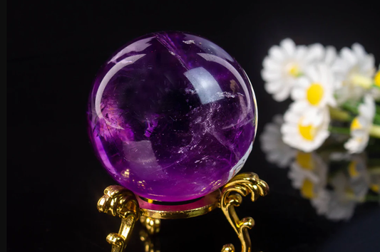 What are the effects and functions of natural amethyst spheres?