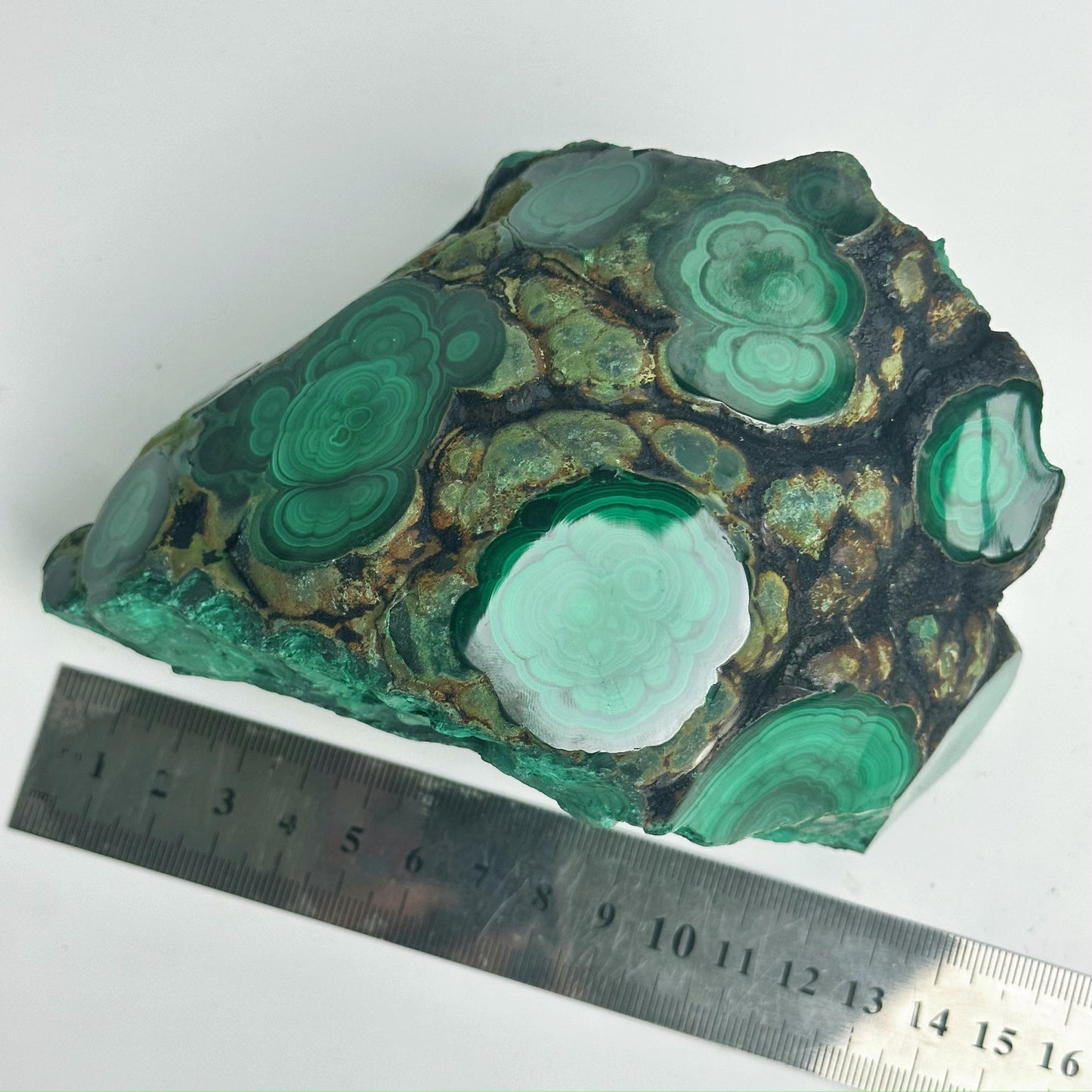 Malachite raw stone