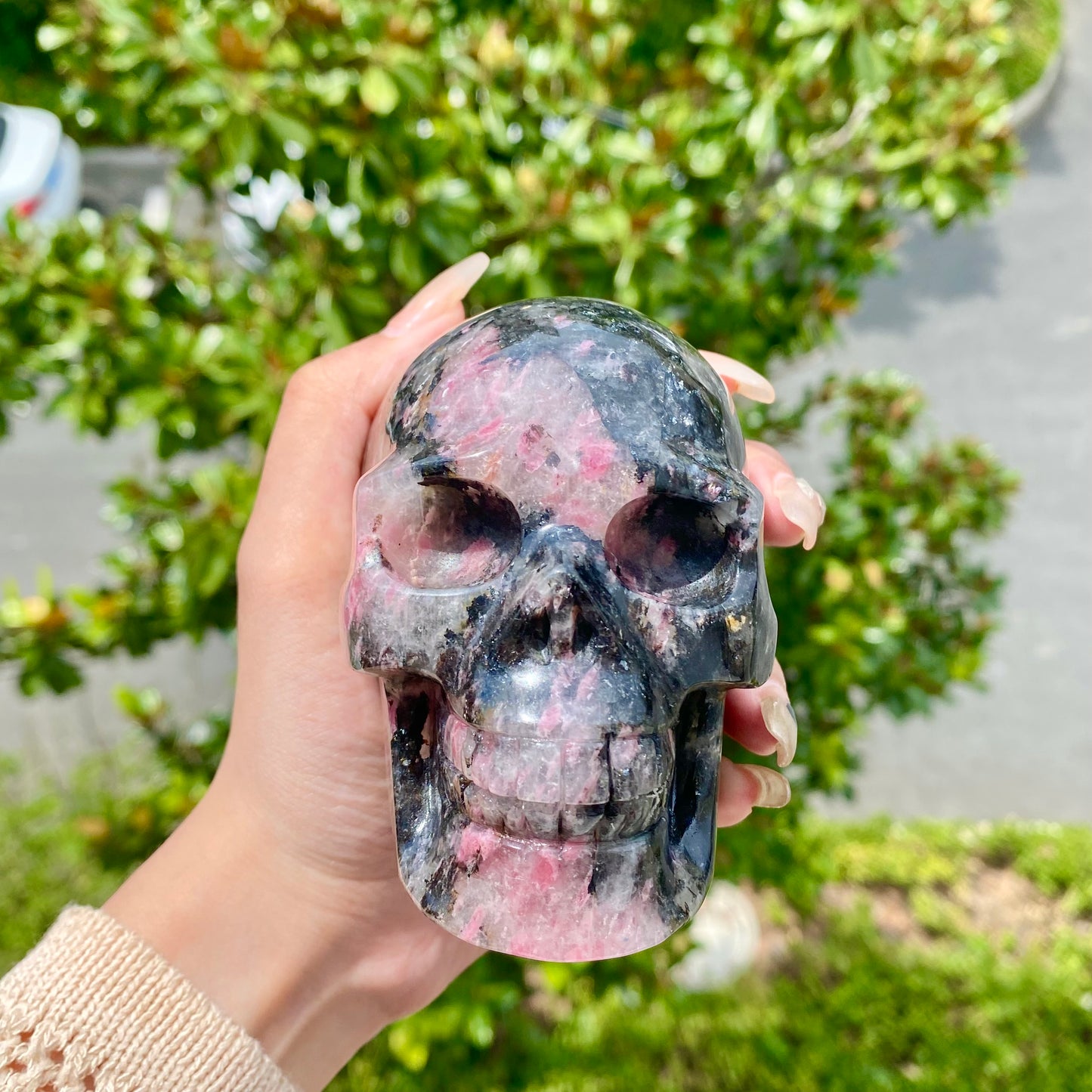 Rhodonite Skull