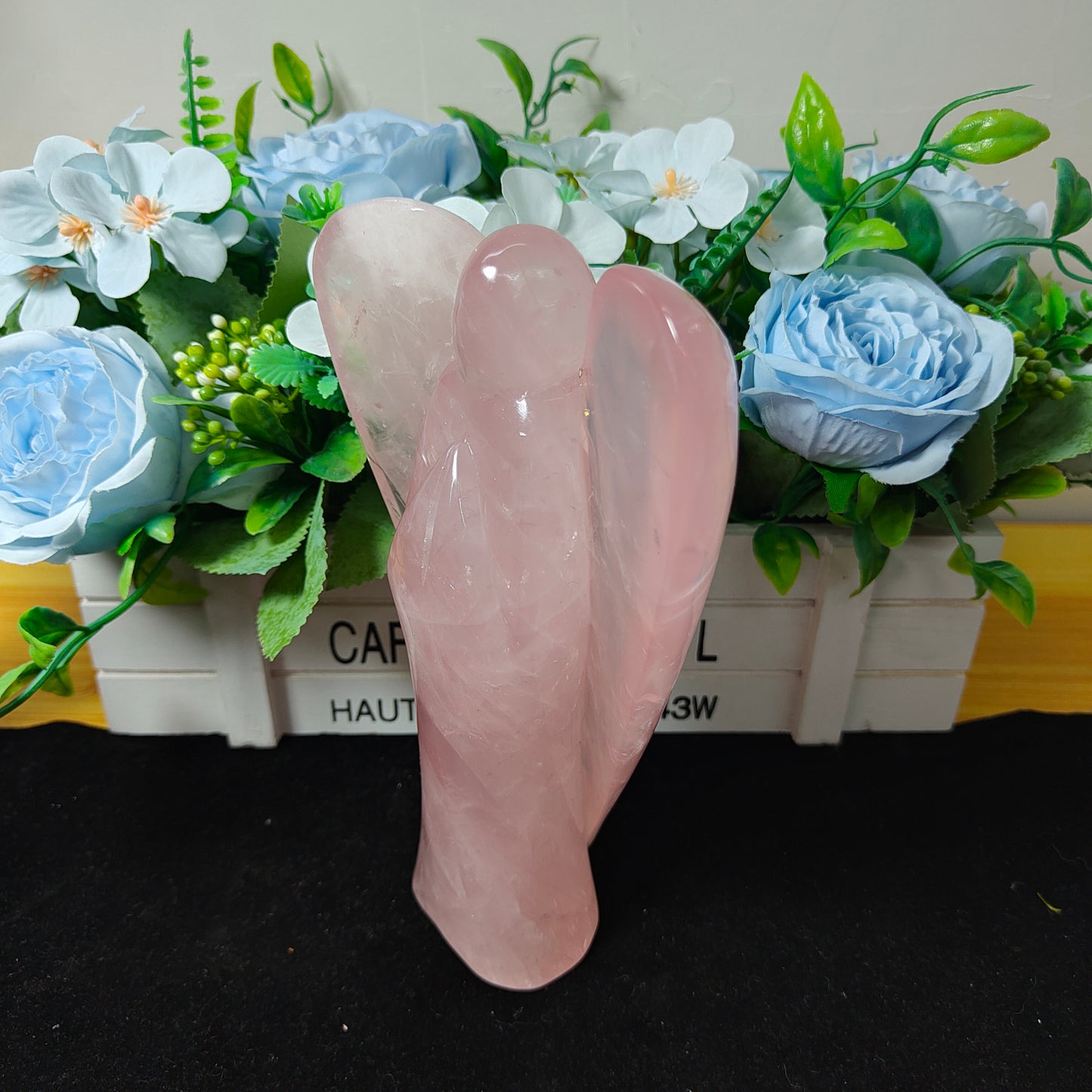 Hand Carved  Angle In Different Material For Decoration And Gift