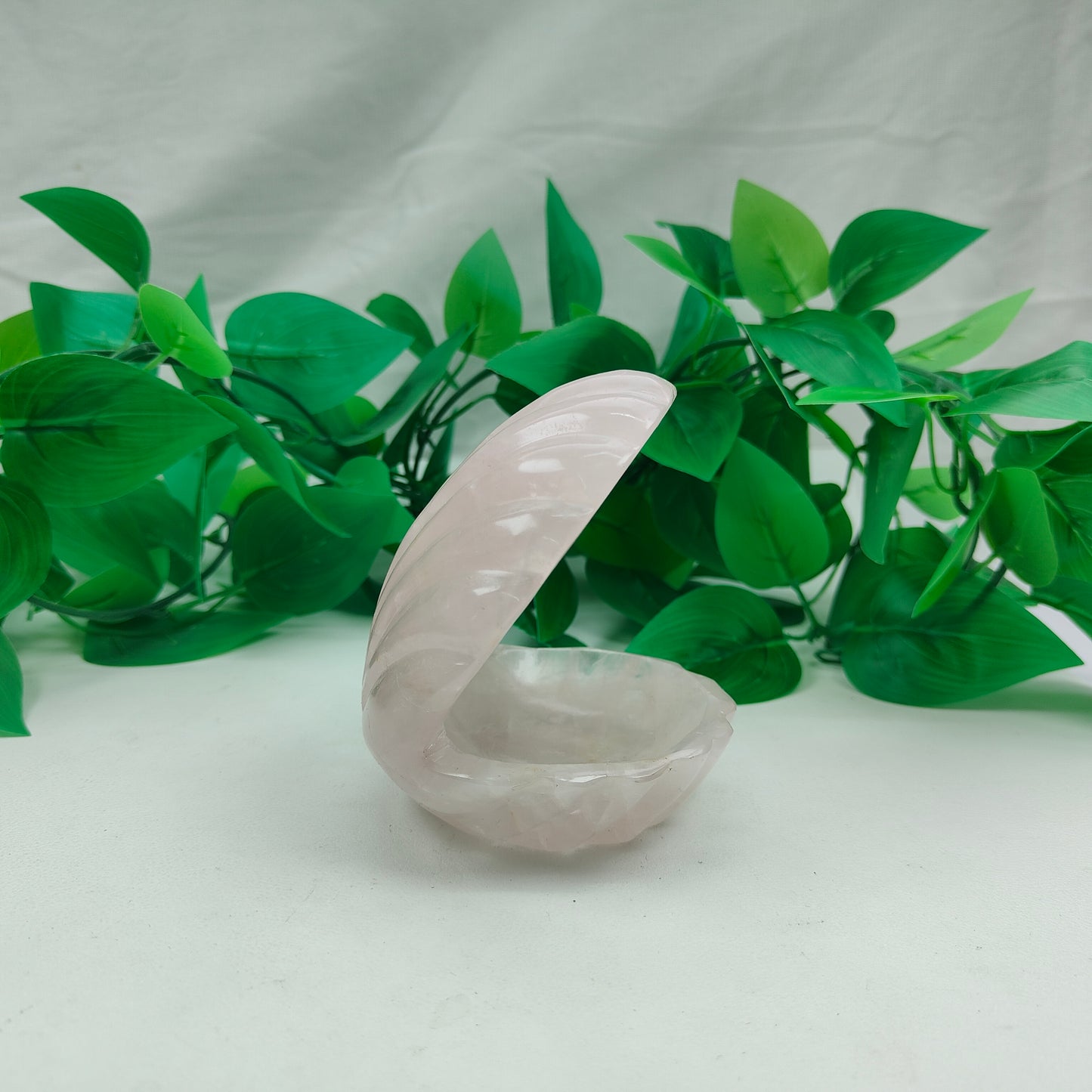 Hand Carved Rose Quartz Shell For Decoration And Gift