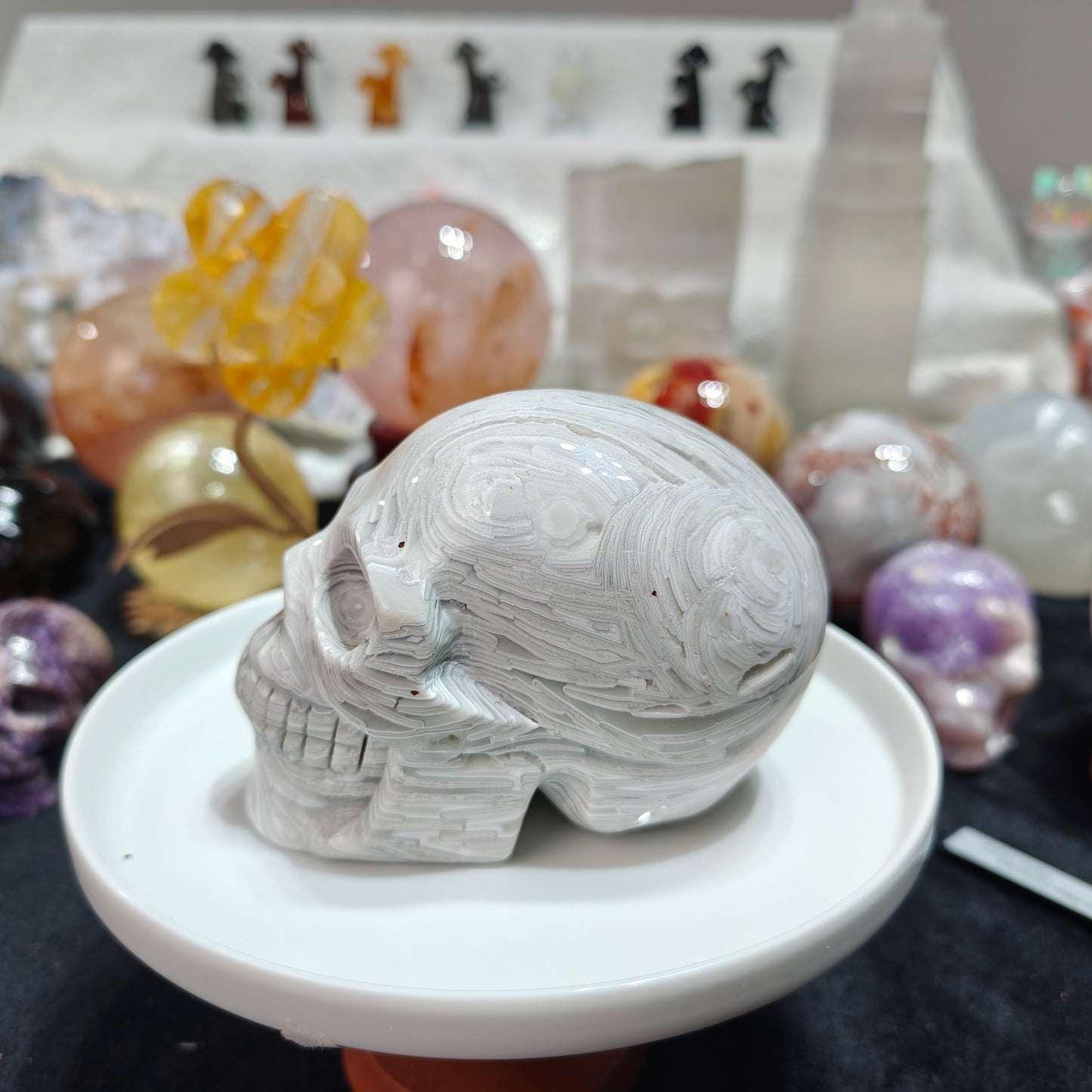 Hand Carved White Mexican Agate Skull For Decoration And Gift