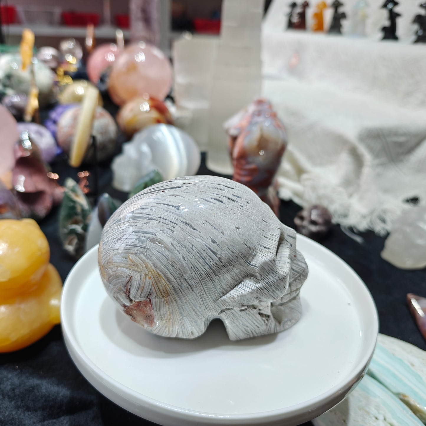 Hand Carved White Mexican Agate Skull For Decoration And Gift