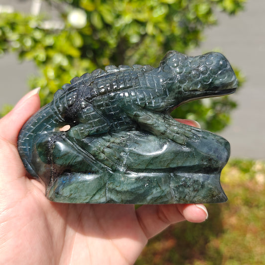 Hand Carved Labradorite Lizard For Decoration And Gift