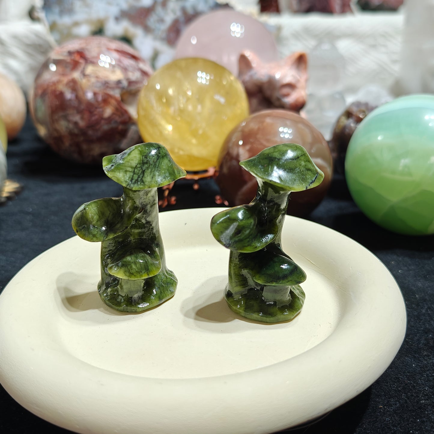 Hand Carved Xiuyan Jade Mushroom For Decoration And Gift