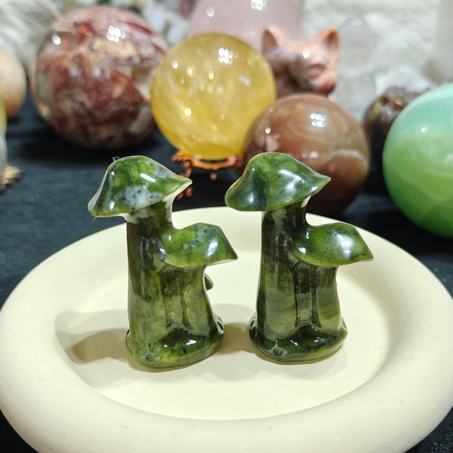 Hand Carved Xiuyan Jade Mushroom For Decoration And Gift