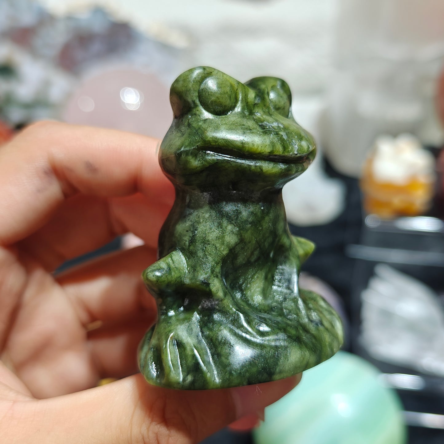 Hand Carved Xiuyan Jade Frog For Decoration And Gift