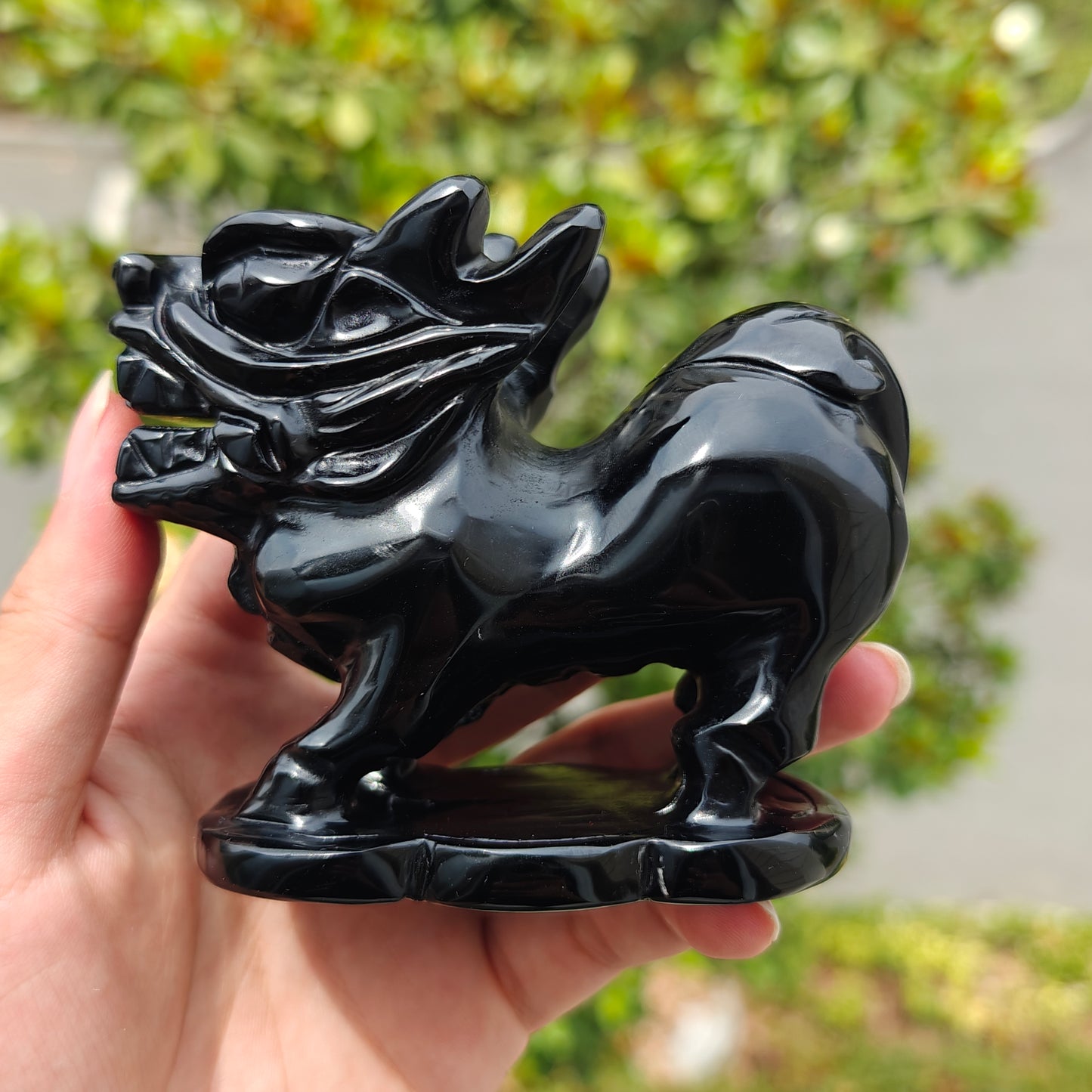 Hand Carved Obsidian Lion For Decoration And Gift