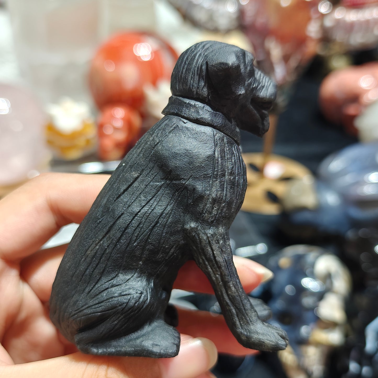 Hand Carved Obsidian Labrador For Decoration And Gift