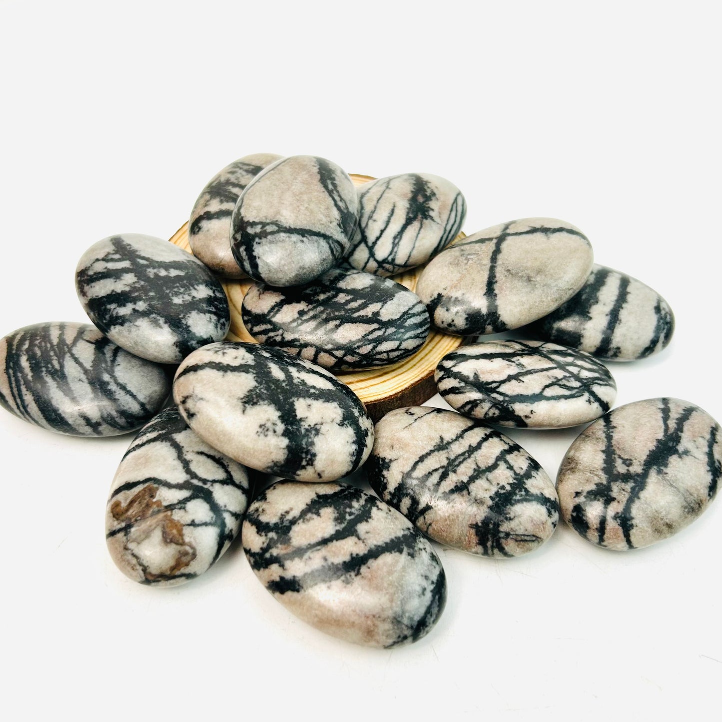 New Arrivals Different Materials Palm Stones