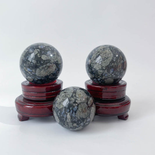 1kg Wholesale Que Sera Stone Sphere