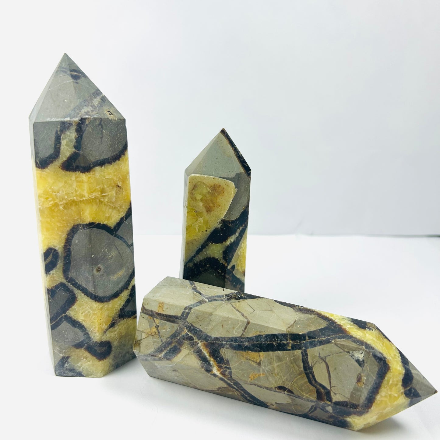 Septarian Single Pointed Tower Reduce Electromagnetic Radiation And Degauss