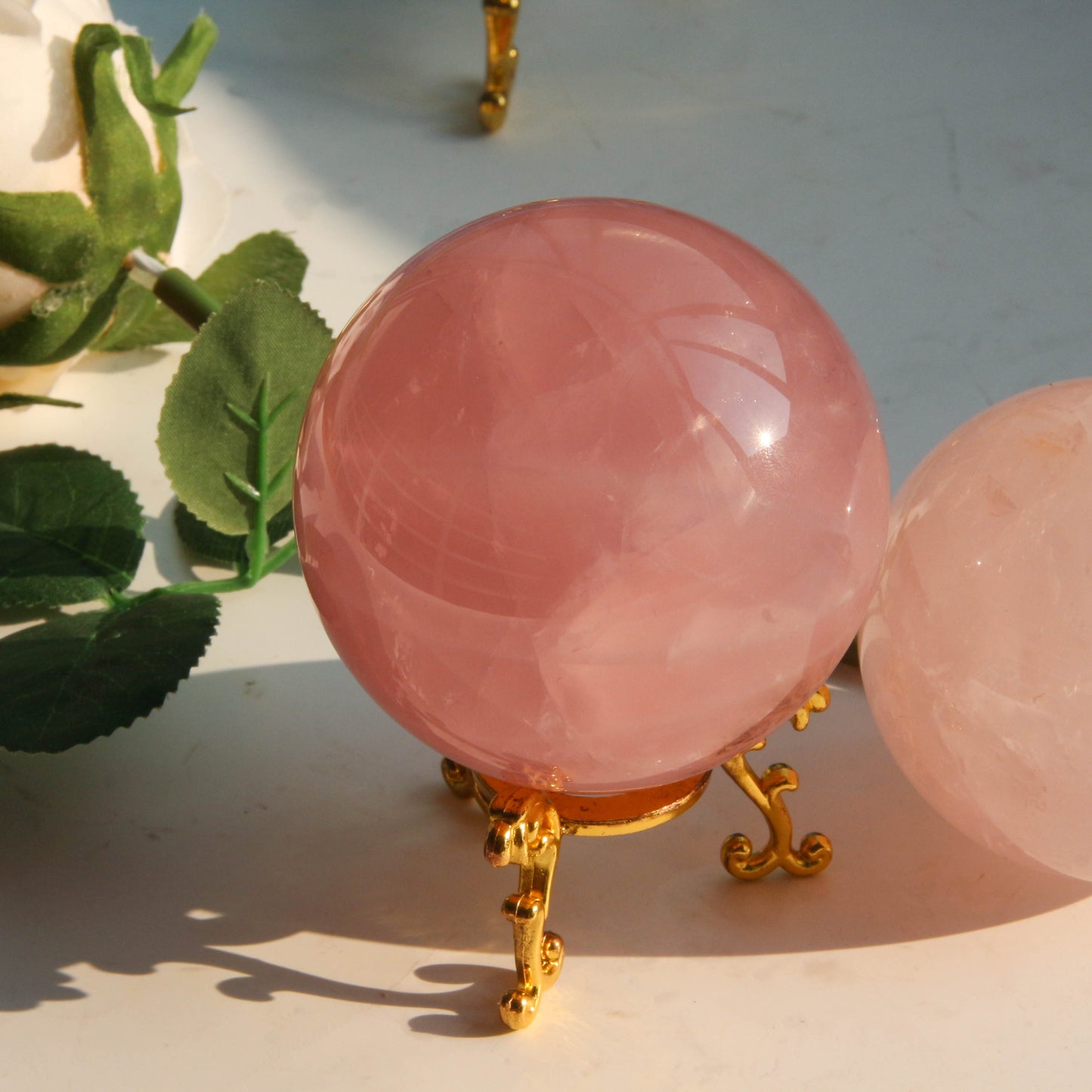 Wholesale Rose Quartz Sphere Chakra Healing Gemstone Crystal Ball Natural Quartz Gemstones Sphere For Healing Meditation Feng Shui Home Decoration