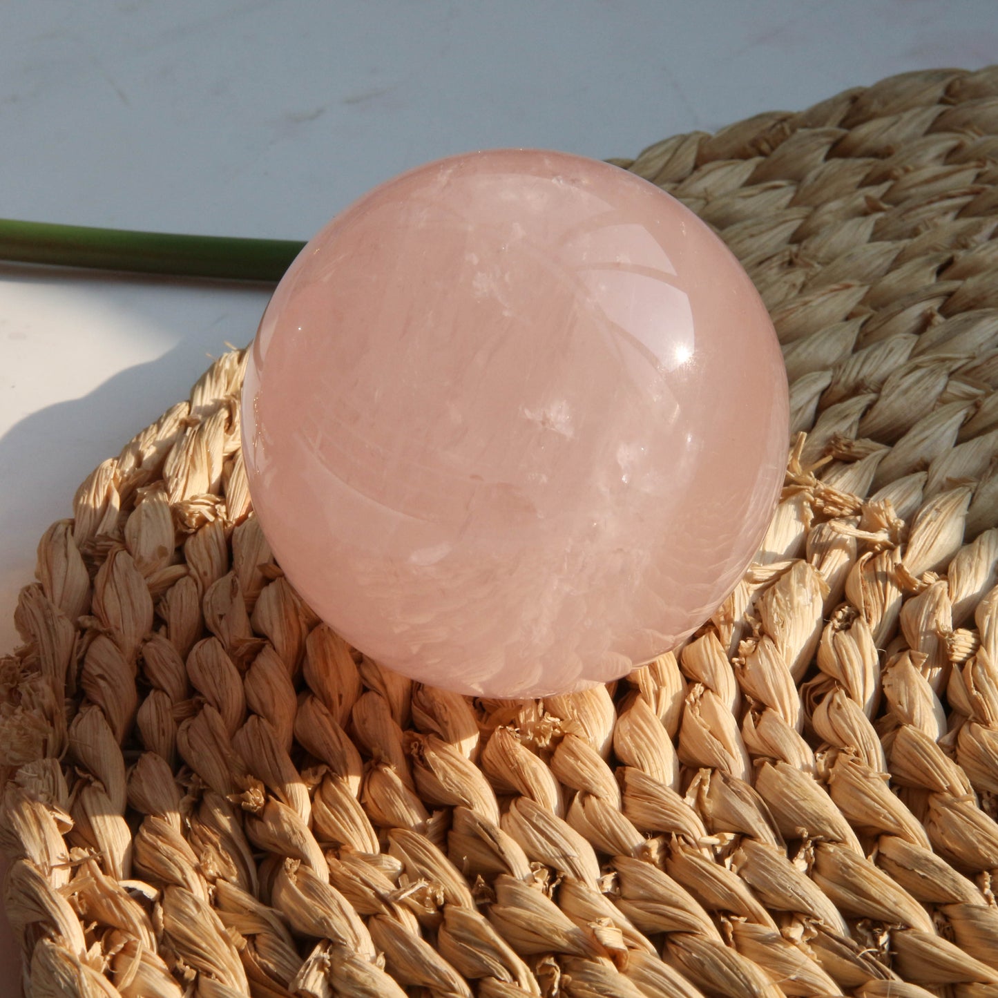 Wholesale Rose Quartz Sphere Chakra Healing Gemstone Crystal Ball Natural Quartz Gemstones Sphere For Healing Meditation Feng Shui Home Decoration