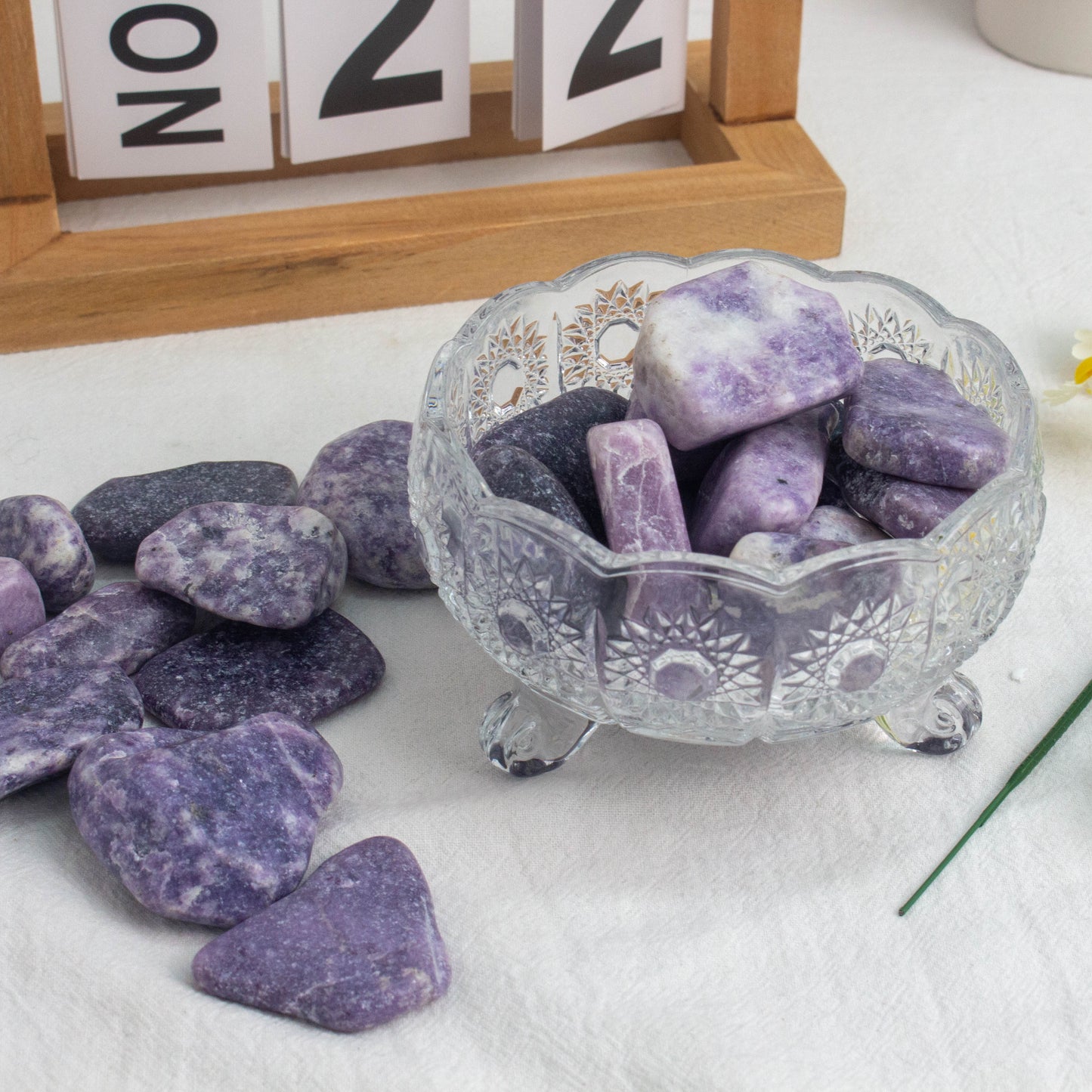 【TUMBLE STONES】Natural Lepidolite Tumble Stone